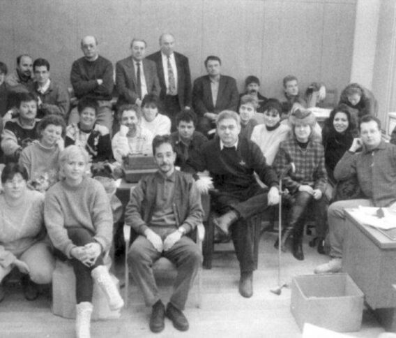 Tegnapelőtt –  ide tolakodnak a régi filmek – amikor a Népszabi megszabadult a Délitől  – a titkosítás 30 évig tart