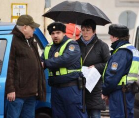 A tettes visszatért a tett helyszínére – jó napom volt a gyermek meghallgató szobában – a felbujtó és a felbujtottak tovább sunnyitanak