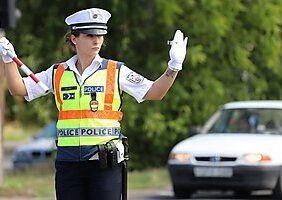 Mit ne csinálj, ha igazoltatni próbál a rendőr? Videón a válasz!