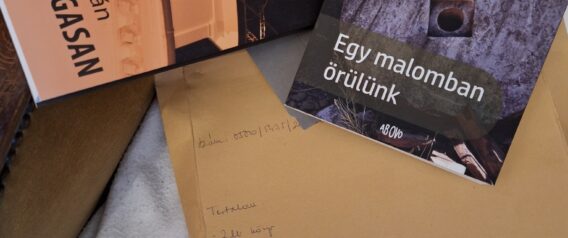 Idézés a bűnjelkamrába – visszakaptam a könyveimet és a kutyát sem érdeklő videót