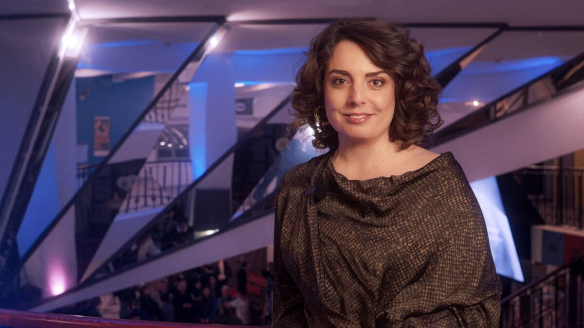 Csatornát vált a Svenk – világsztár-interjúval és nagy bejelentéssel indul az új helyen