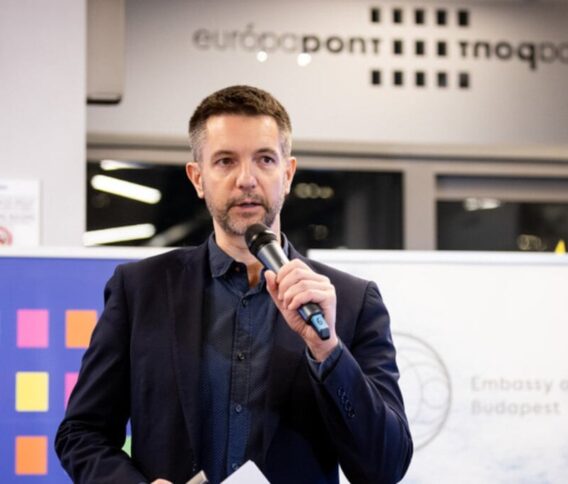 Váratlanul meghalt Perger István