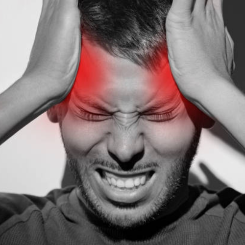 Fáj a fejed az időjárási frontok miatt? 5 házi praktika, hogy enyhítsd a fájdalmat