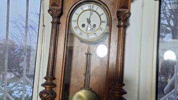 Antik falióra jutányos áron eladó