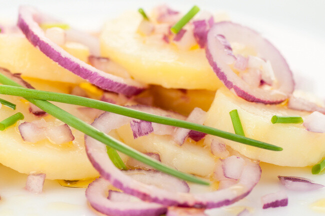 Így készítem a bécsi burgonyasalátát. Egy kedves osztrák háziasszonytól kaptam a receptet