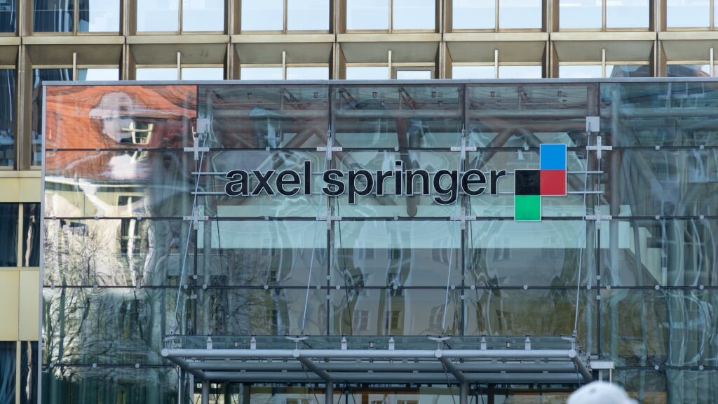 Felvásárolja az Axel Springer a Telegraph Mediát