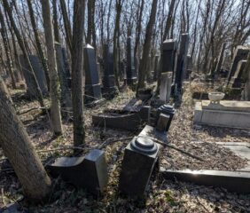 Megmentették volna Európa legnagyobb zsidó temetőjét, de a hitközség nemet mondott  — ?