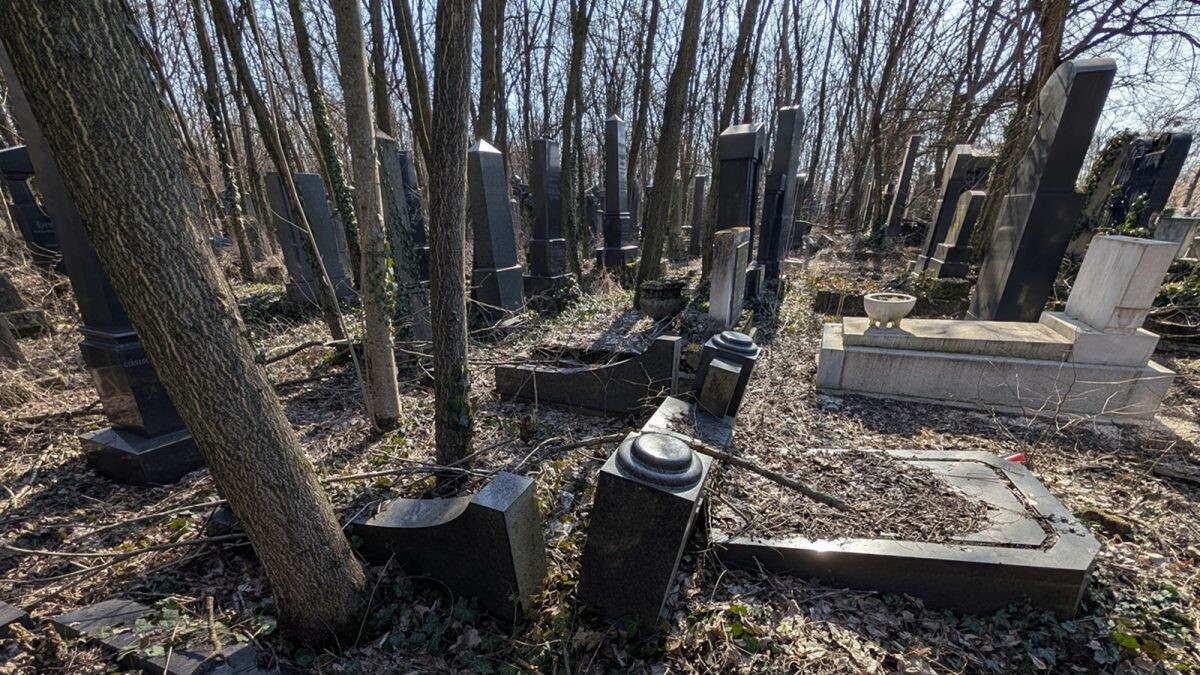 Megmentették volna Európa legnagyobb zsidó temetőjét, de a hitközség nemet mondott  — ?