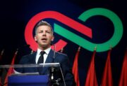 Magyar Péter: Elvárom a báboktól, hogy vállalják a személyes és szakmai felelősséget – élőben a leendő miniszterelnök nemzetközi sajtótájékoztatójáról