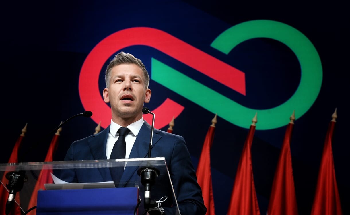 Magyar Péter: Elvárom a báboktól, hogy vállalják a személyes és szakmai felelősséget – élőben a leendő miniszterelnök nemzetközi sajtótájékoztatójáról