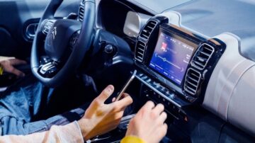 A médiapiacot is érintené a Momentum csomagja: digitális rádiózást is javasolnak a TISZA-kormánynak