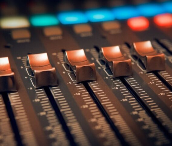 Újabb városban jelenik meg a Katolikus Rádió