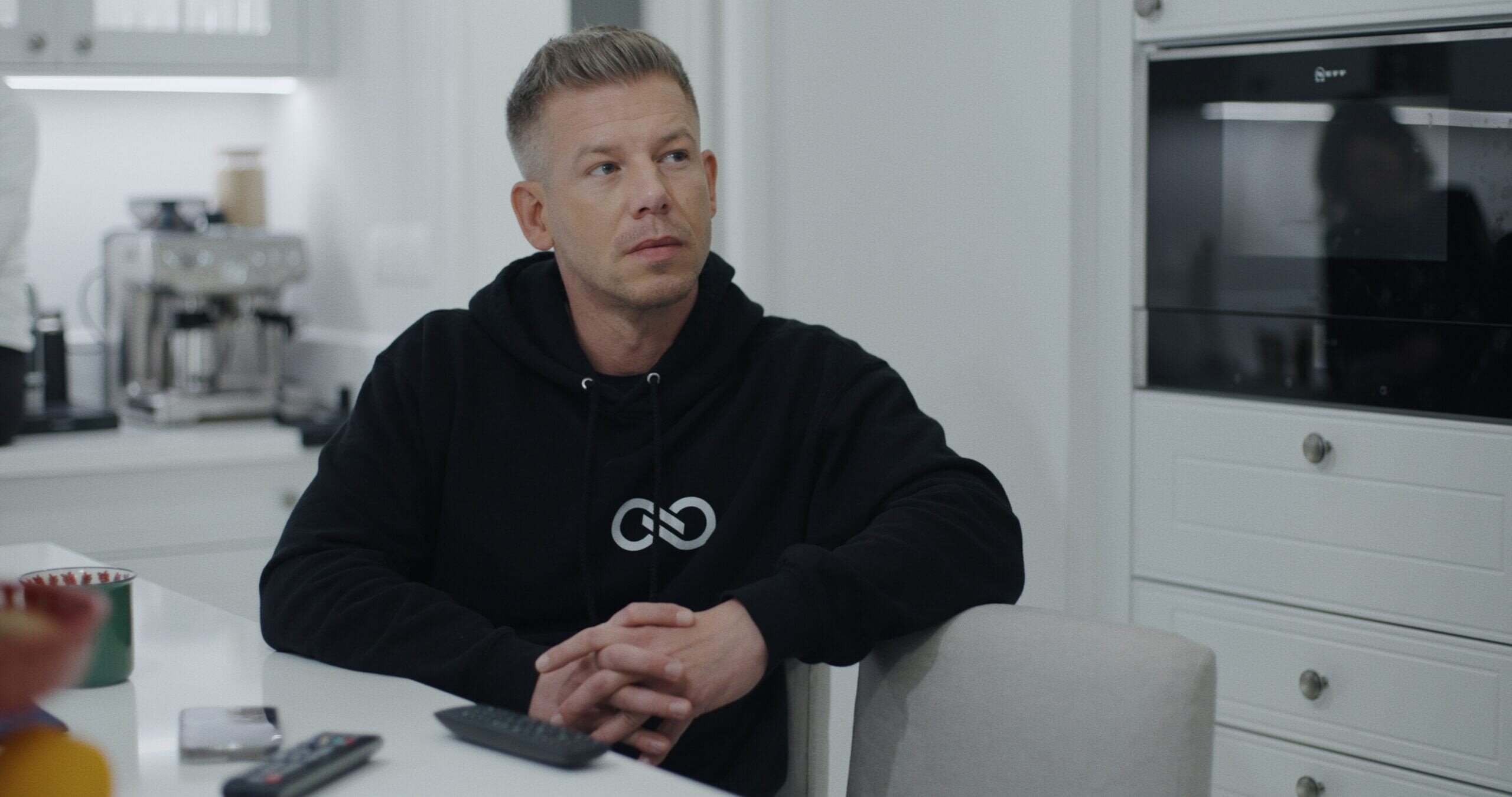 Magyar Péter reagált Balásy Gyula könnyes interjújára, amivel felajánlotta a cégeit az államnak