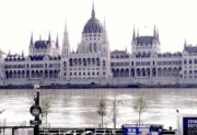 Átalakul a közmédia, visszatér a kata, eltűnnek a különadók, vége lehet a Szerencsejáték Zrt. propaganda-kifizetőhely szerepének