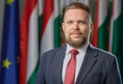 Feljelentést tett a győri polgármester a Győr Plusz Média ügyében – fiktív foglalkoztatás gyanújáról ír Pintér Bence