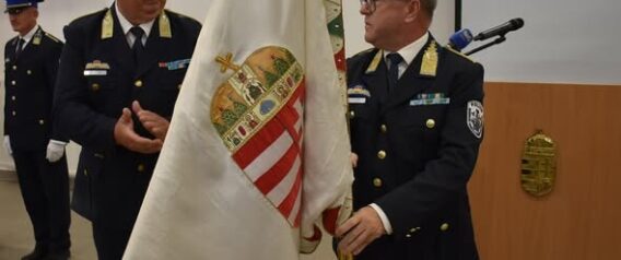 Csapatzászló átadás – Átvette megbízását az új rendőrfőkapitány Borsod-Abaúj-Zemplén vármegyében