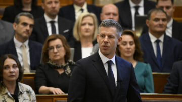 Magyar Péter ma felsorolta  az elmúlt évek korrupciós ügyeit﻿ – Hofi után szabadon – az a korrupció amiből mi kimaradtunk