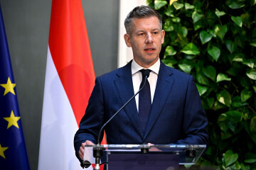 Magyar Péter felmentette az összes nemzetbiztonsági vezetőt