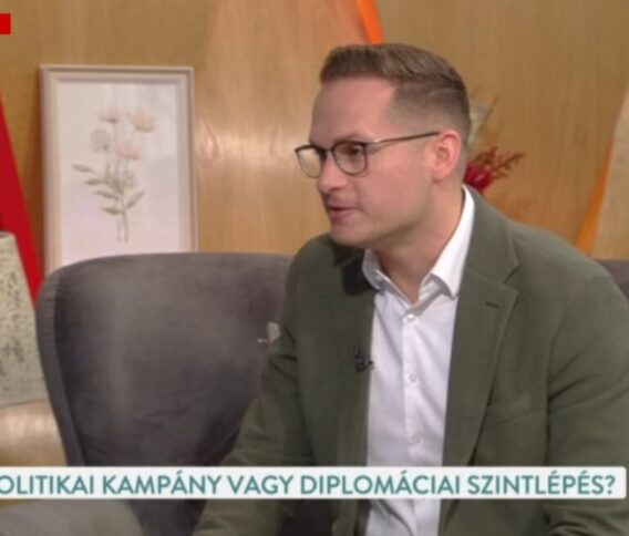 Távozik a Megafontól Deák Dániel propagandista – videón a bejelentés
