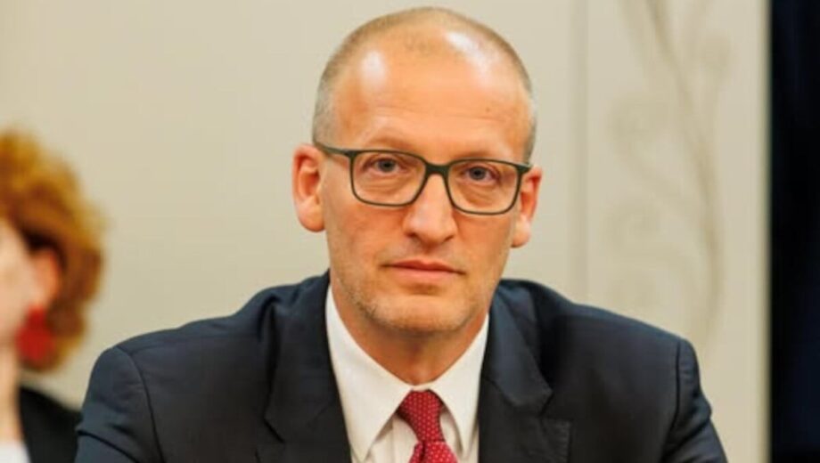 tarr zoltán szerint minisztériuma nem szól bele a közmédia átalakításába – heteken belül indulhat a társadalmi egyeztetés az intézmény jövőjéről