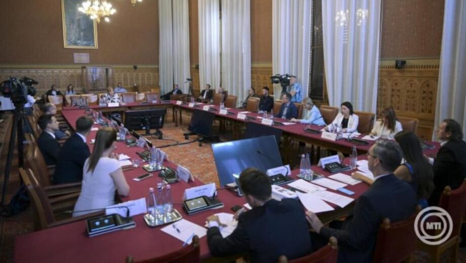 leszavazta a tisza a független közmédia testület ellenzéki jelöltjeit, az ellenzék tiltakozik