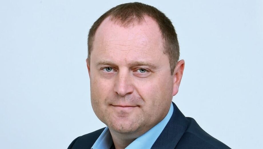 reagált az atmedia a manna fm es szakításra: még nem érkezett meg a felmondás, a media1 től értesültek a szakításról