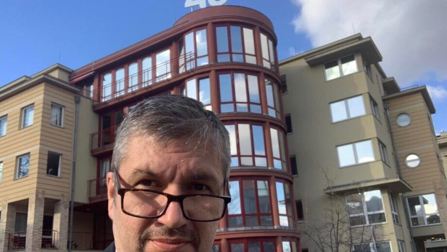 hadházy Ákos összefonódásokat kifogásol a médiatanács elnökének kiválasztásánál